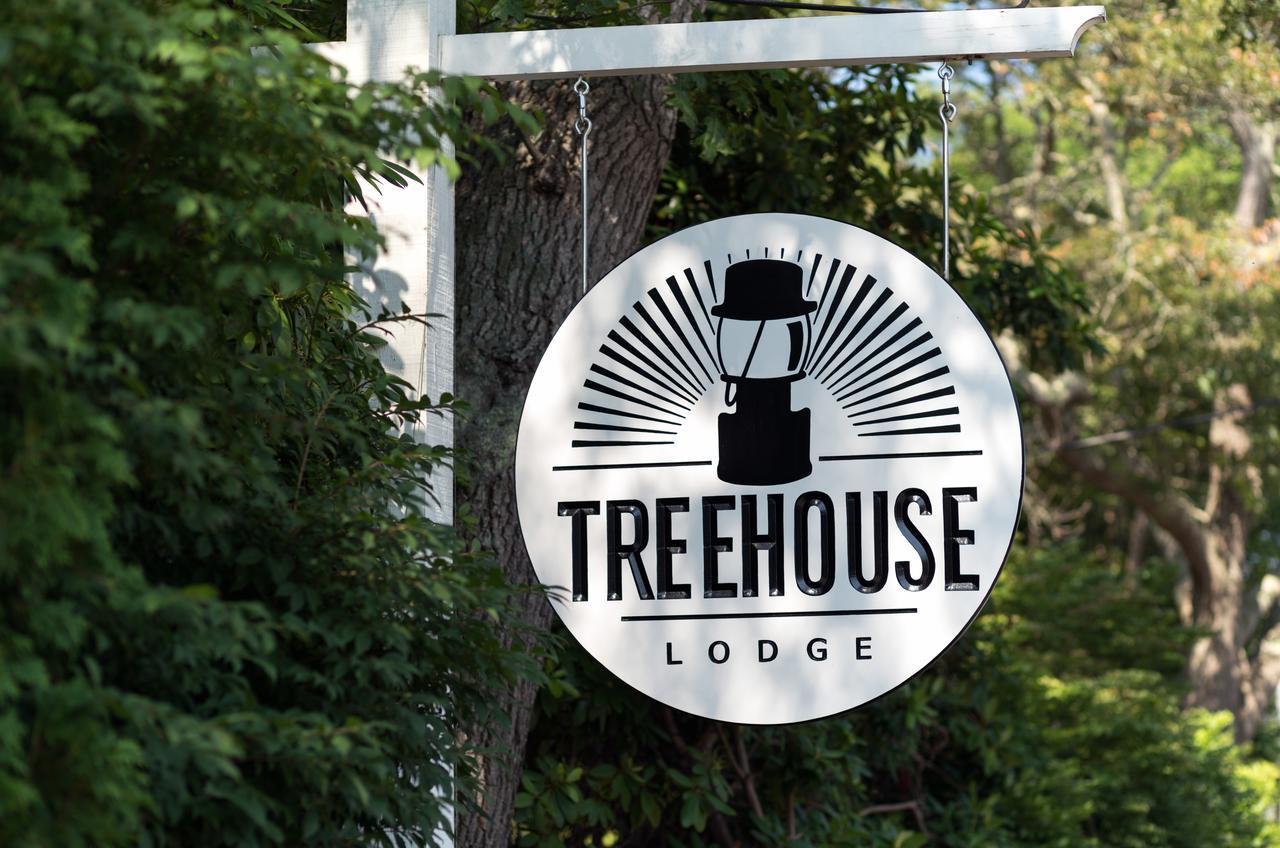 Treehouse Lodge Woods Hole Exterior foto